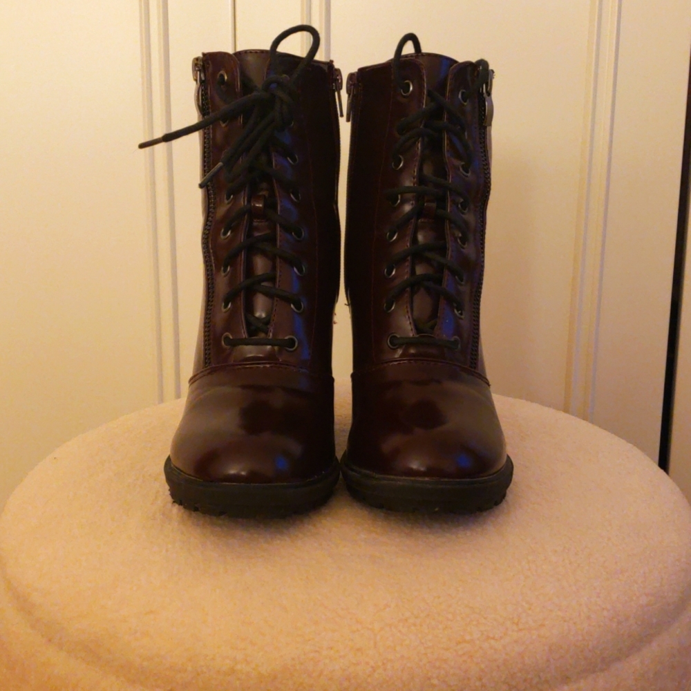 Lug sole boots